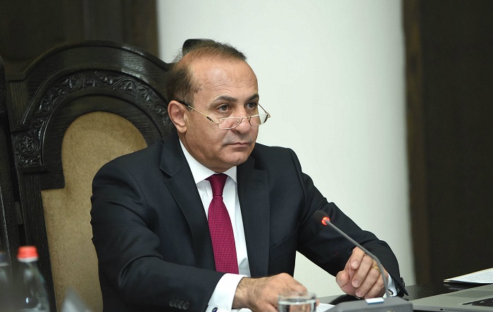 Armenian PM resigns 